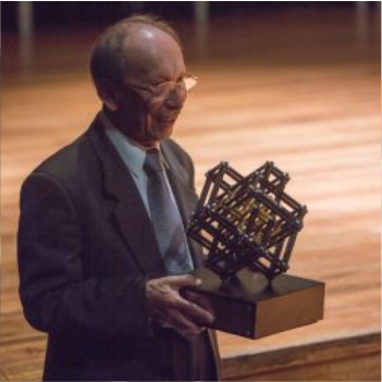 Foto del Premio José Celestino Mutis y Bosio a la vida y obra de un maestro